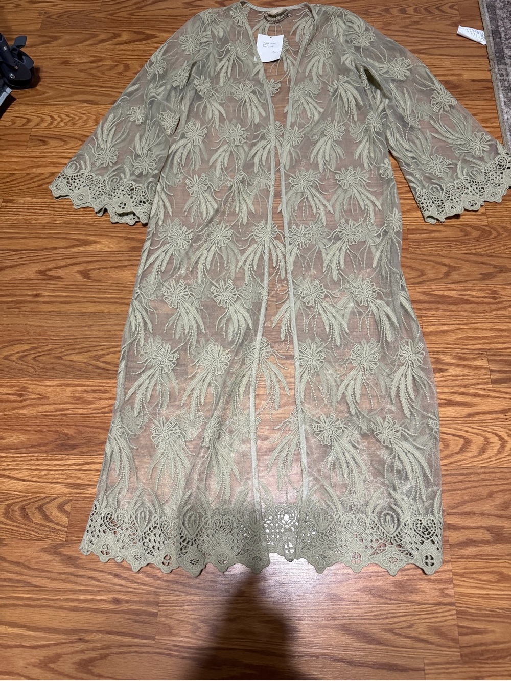 Paparazzi Women’s Sage Green Lace Duster Kimono